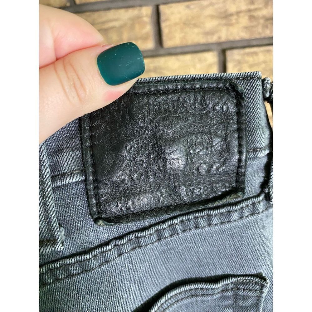 Levi Strauss & Co.‎ - Picture 3 of 6